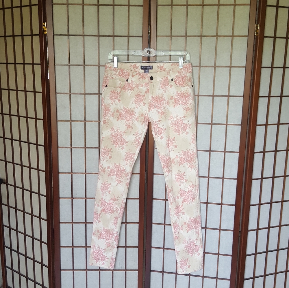 Flowered Stretch Pants